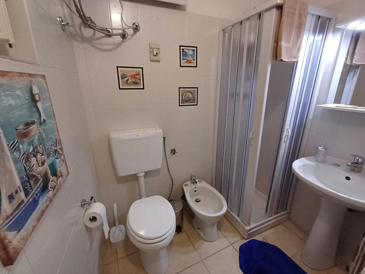 Bagno — DIMORA SAN FRANCESCO, Catania (Sicilia) (galleria 13)